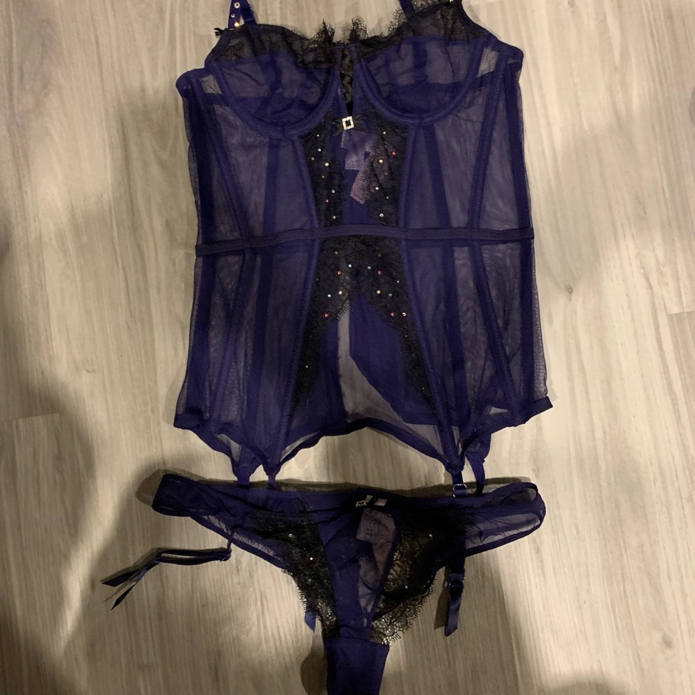 Super Rare VS Fashion Show Lingerie Set